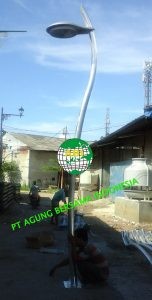 tiang lampu taman potret