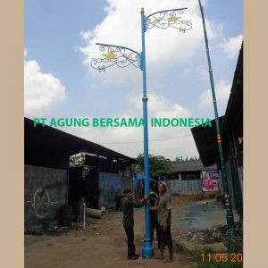 tiang Lampu pju antik 7 meter